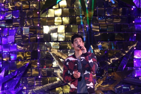 Chirstmas Live Concert by Nathan Hartono (2)