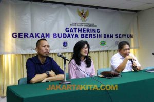 Gerakan Bersih dan Senyum