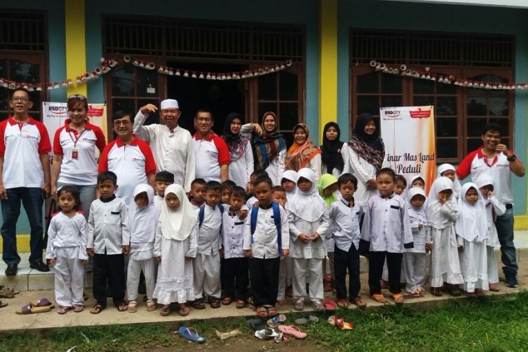 Sinar Mas Land Gelar Program Bedah Sekolah di 10 Lokasi ...