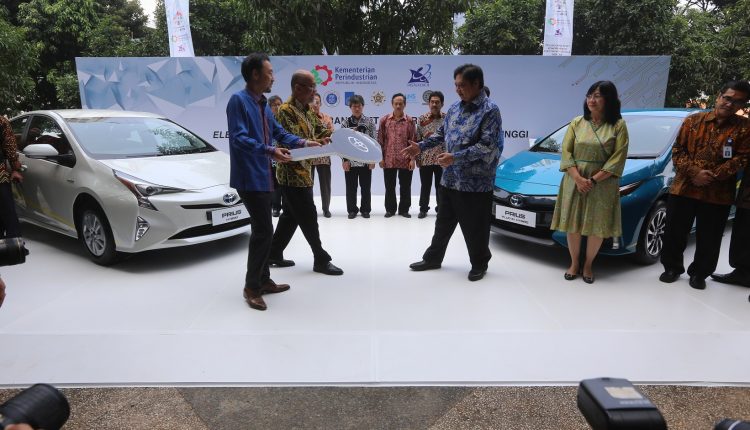 Toyota Dukung Kemenperin RI Dalam Riset Kendaraan Elektrifikasi Rasa ...